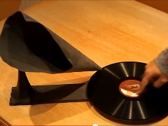 gramophone-s.jpg